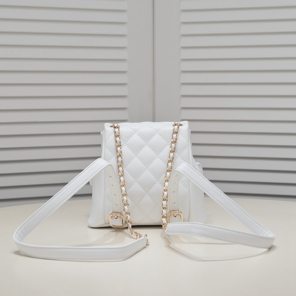 シャネルバッグ側面デザイン